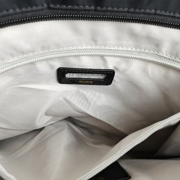 TUMI Voyageur Sidney Nylon Business Tote/Laptop bag - Picture 14 of 15